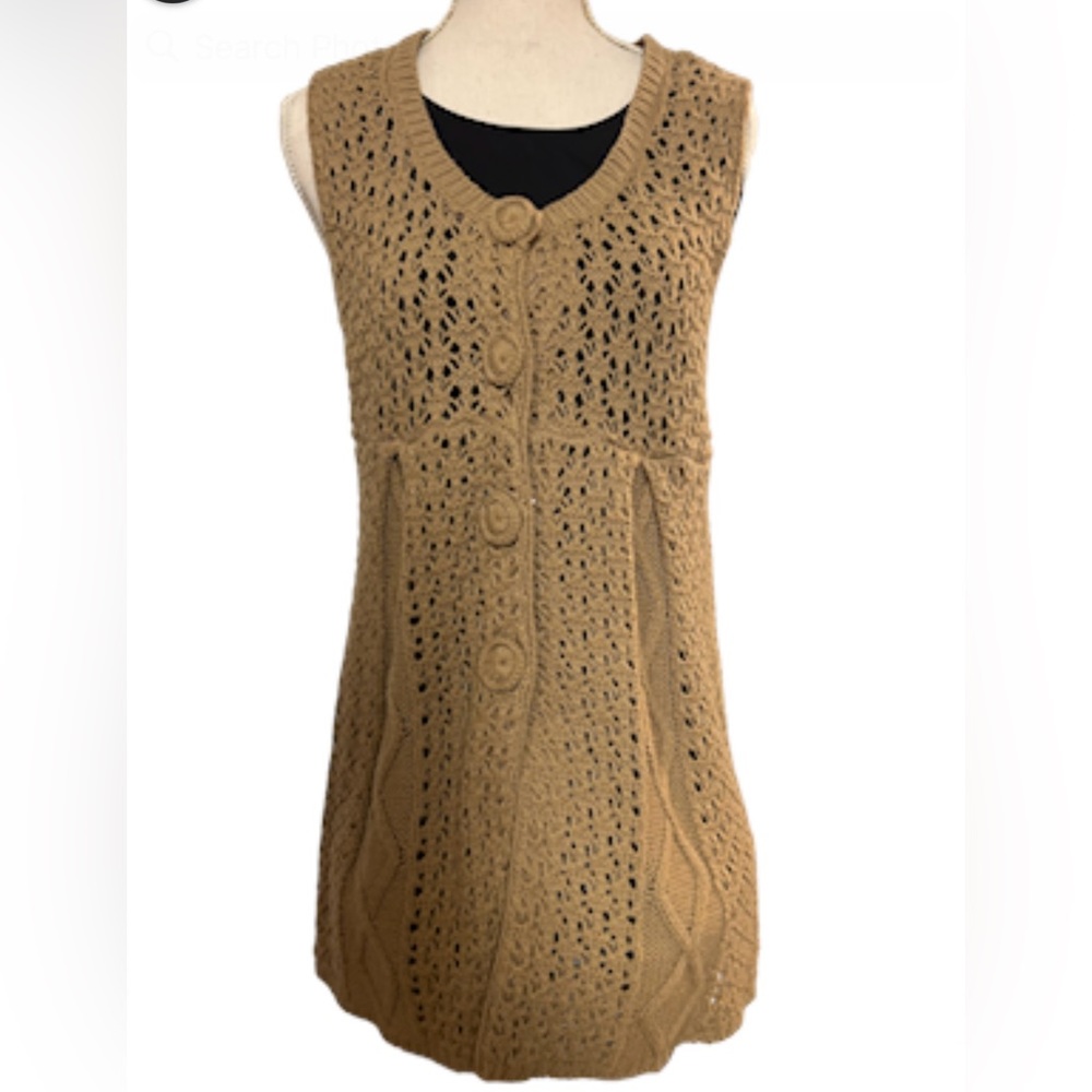 B05 - BCBGMAXAZRIA Sweater Vest‎ WMNS L